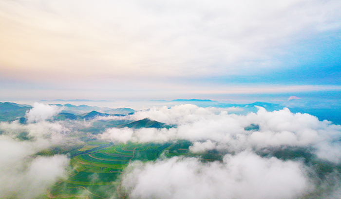 雾锁群山
