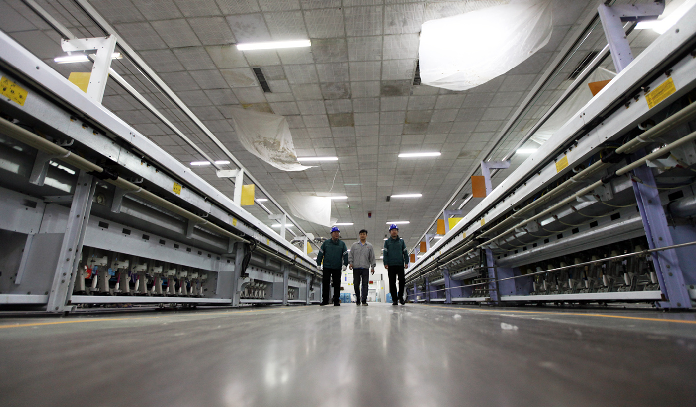 春节假期结束，台儿庄区各行各业全面复工复产，企业开足马力赶订单、拓市场，用电需求持续攀升。为保障企业用电安全稳定，台儿庄供电中心提前部署、主动靠前，依托“一企一策”服务台账，对辖区重点企业开展上门走访、用电“体检”、政策宣传、隐患治理等一站式服务，快速响应各类用电诉求，全力为企业复工复产扫清用电障碍。